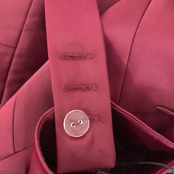 NWT 🆕 STYLESTALKER LEAN ON ME MAROON DRESS - Picture 8 of 8